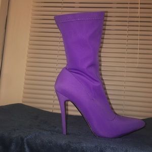 Purple stretch boot by Herself